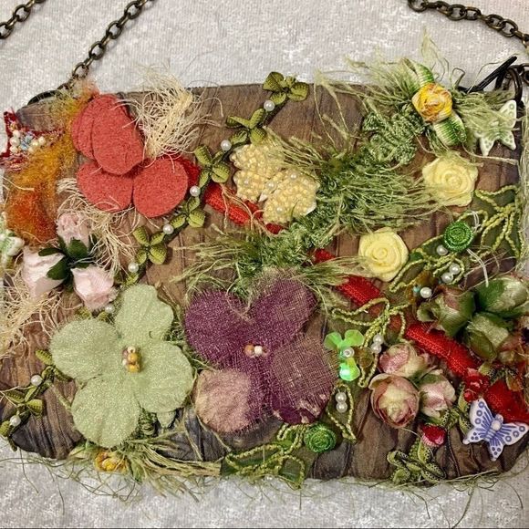 🏆HP🏆 Mary Frances Fantasy Floral Butterfly Bag - Picture 6 of 16